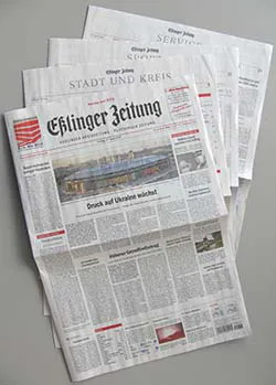 Bücher einer Zeitung im Vollformat